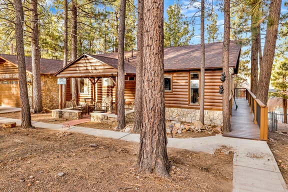 2380-Mockingbird Mountain Getaway