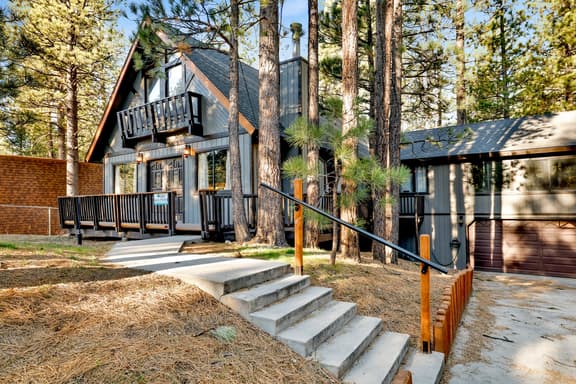 2611- Hot Tub Haus